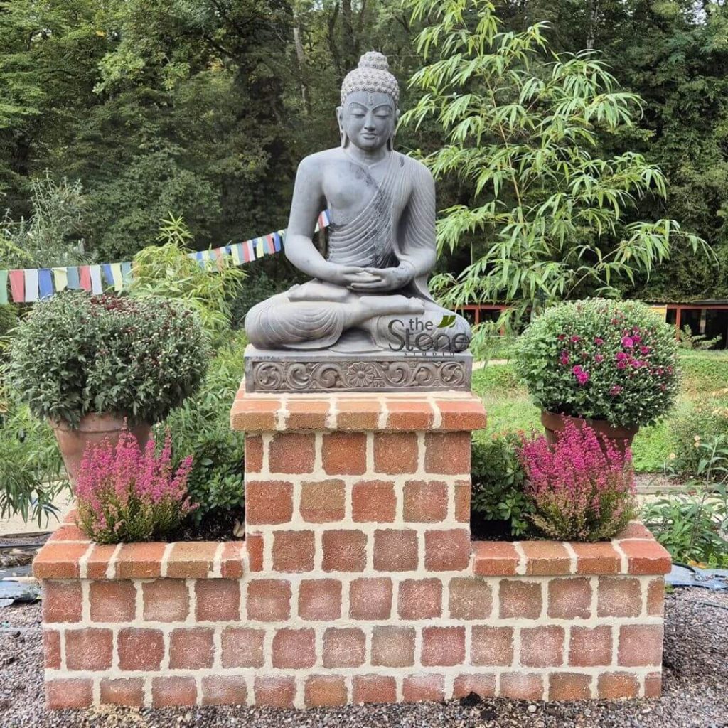Paramita centre Dhyana Buddha placement